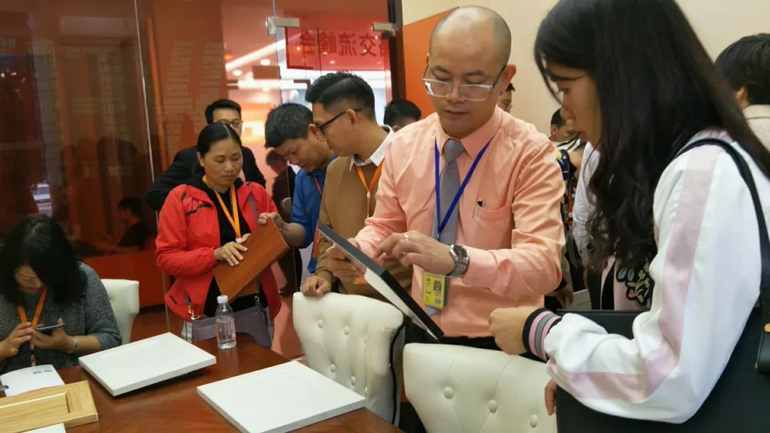 偉業(yè)鋁家具 | 2018廣東偉業(yè)集團第26屆戰(zhàn)略合作財富峰會隆重舉行